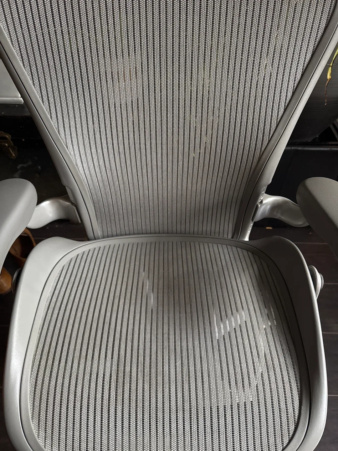 Herman Miller Aeron Office Chair - Size B image indicator(4)