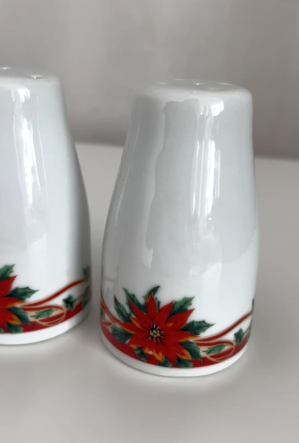 Poinsettia Fine Porcelain Salt & Pepper Shakers image indicator(8)
