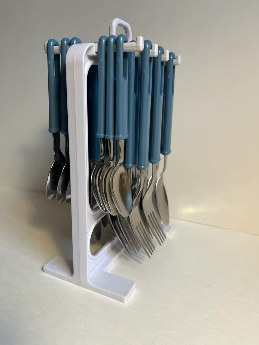 New Cutlery Set with Stand image indicator(3)