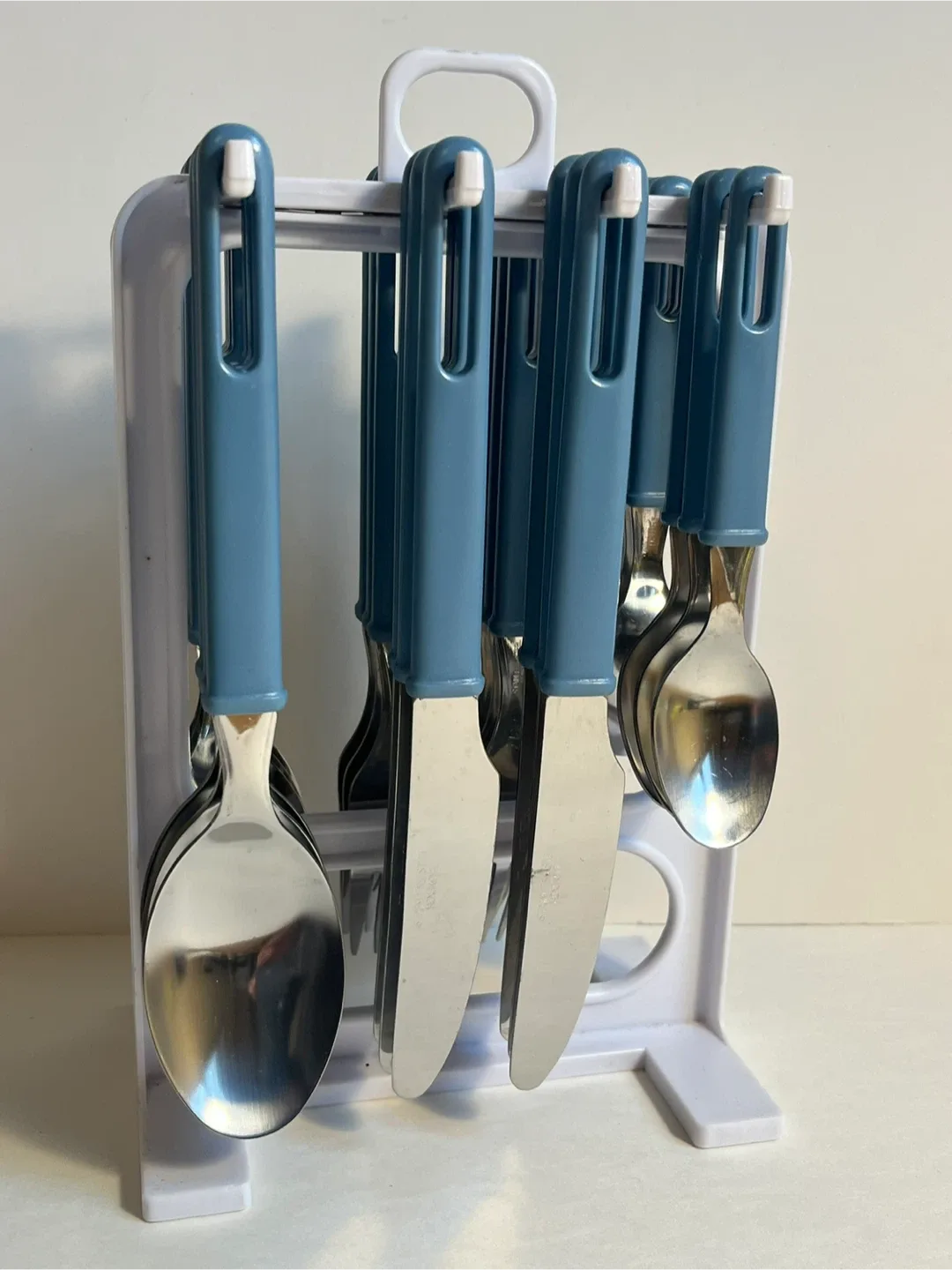 New Cutlery Set with Stand