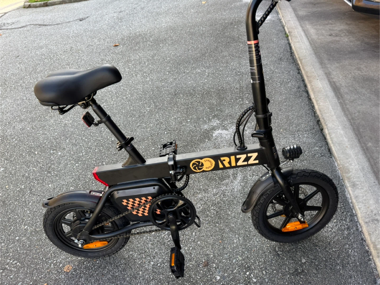RIZZ Electric Bike - Like New!