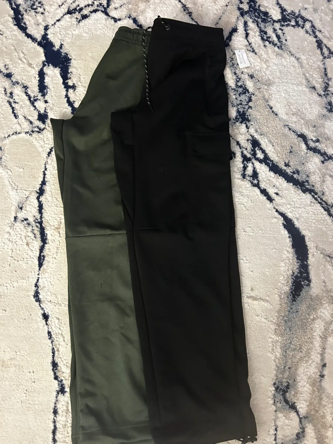 2 Aeropostale Men's Athletic Works Cargo Joggers image indicator(2)