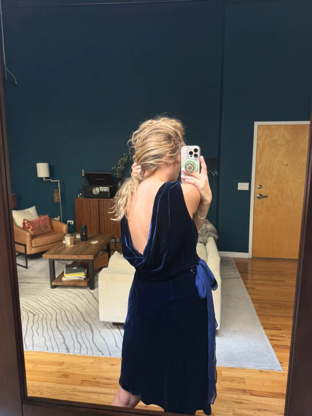 Velvet Navy Blue Dress image indicator(2)