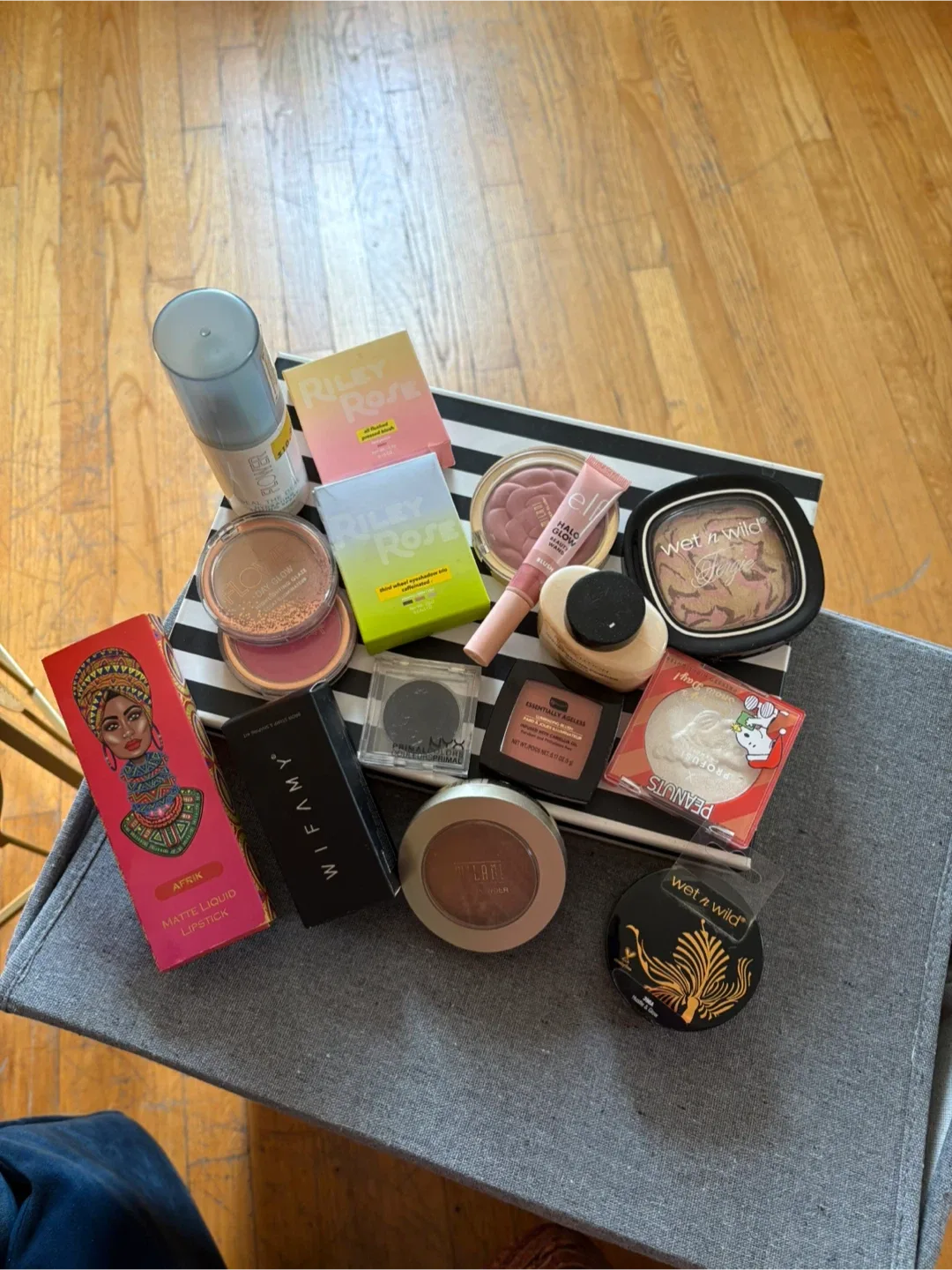 Makeup Bundle - Riley Rose, Wet n Wild, & More! image indicator(3)
