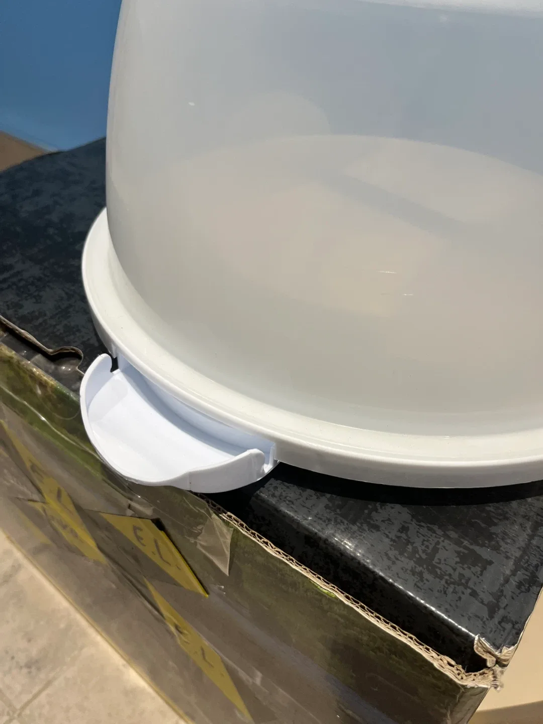 Cake Carrier with Lid image indicator(3)