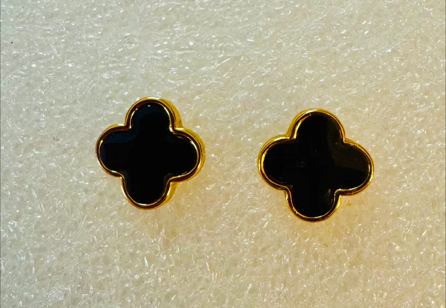 Clover Stud Earrings - Black Enamel & Gold Plated NEW!! image indicator(2)