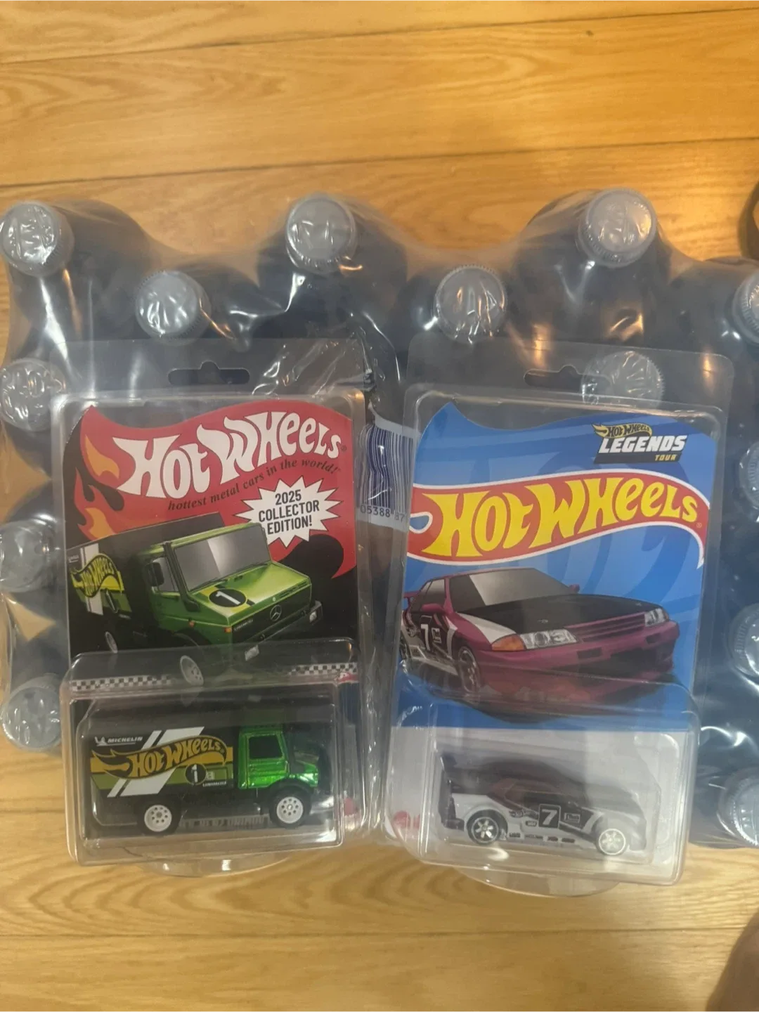 Hot Wheels Diecast Cars image indicator(2)
