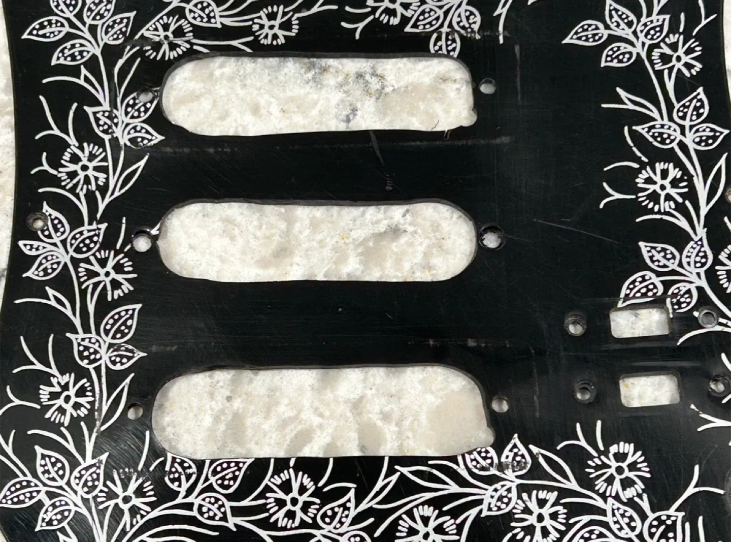 Guitar Pickguard Black with Floral Design image indicator(2)