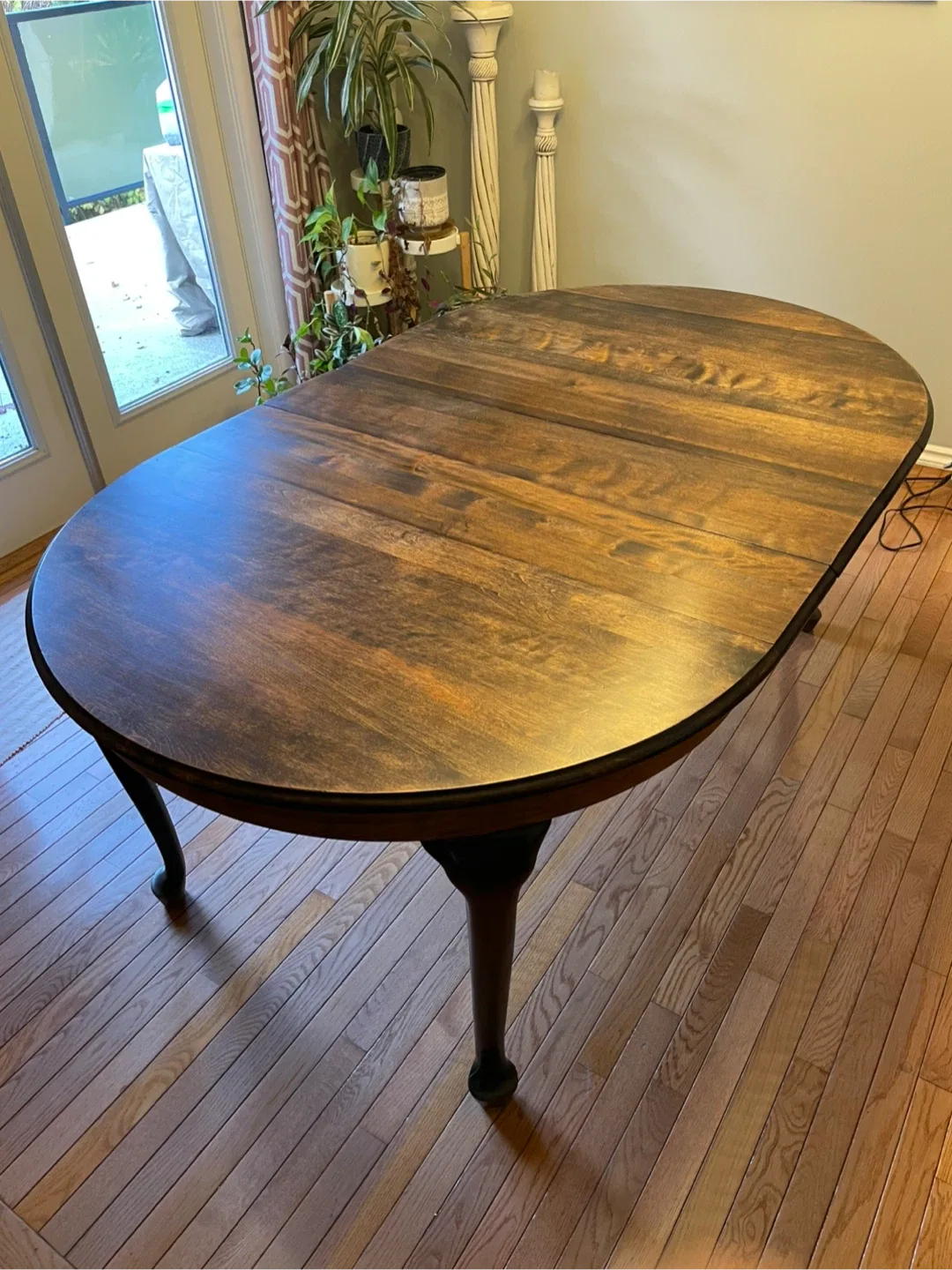 Antique Mahogany Oval Dining Table image indicator(4)