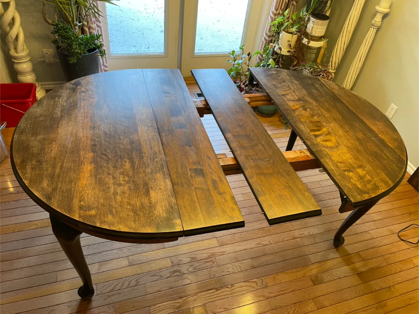 Antique Mahogany Oval Dining Table image indicator(3)