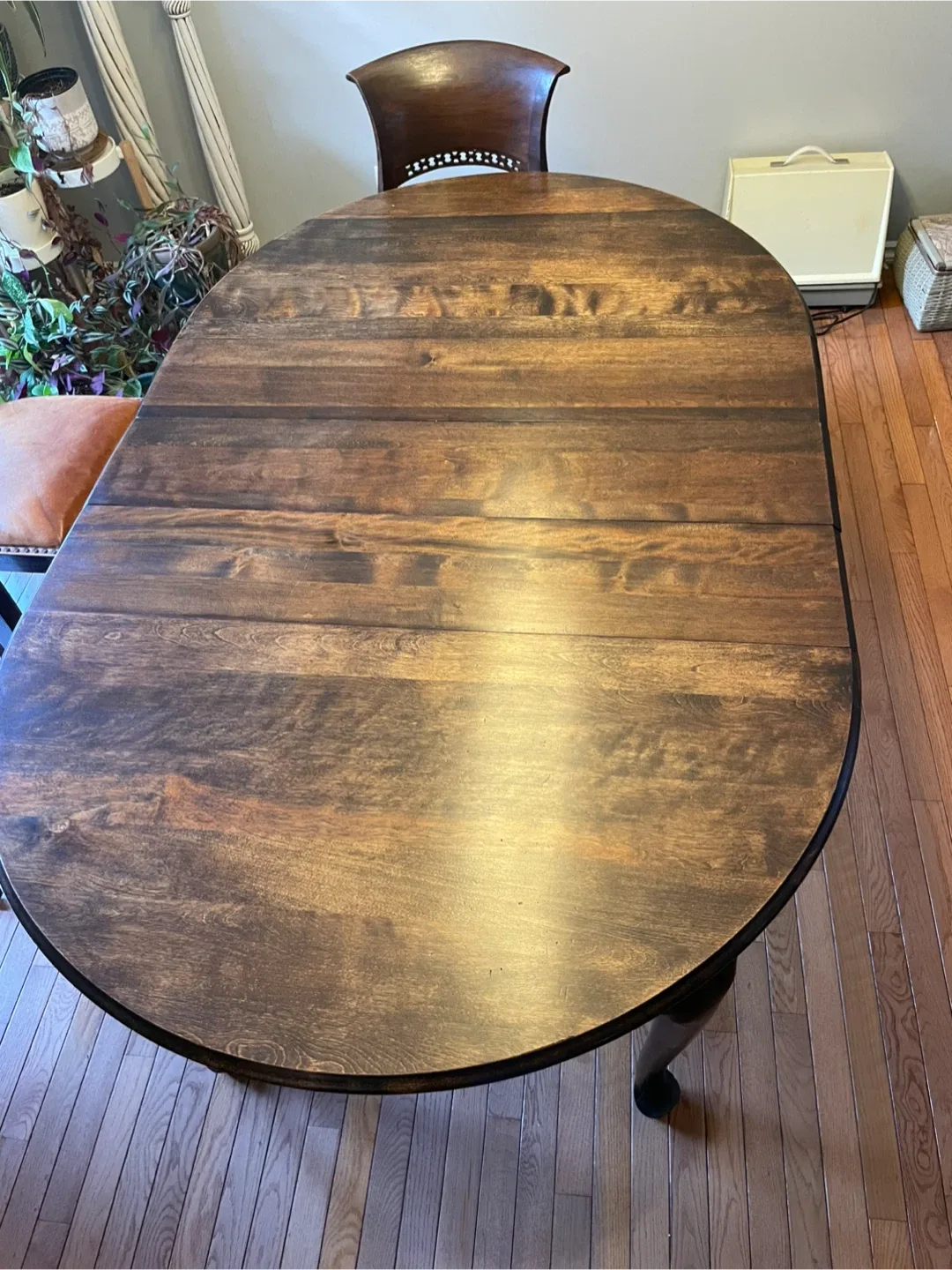 Antique Mahogany Oval Dining Table image indicator(5)