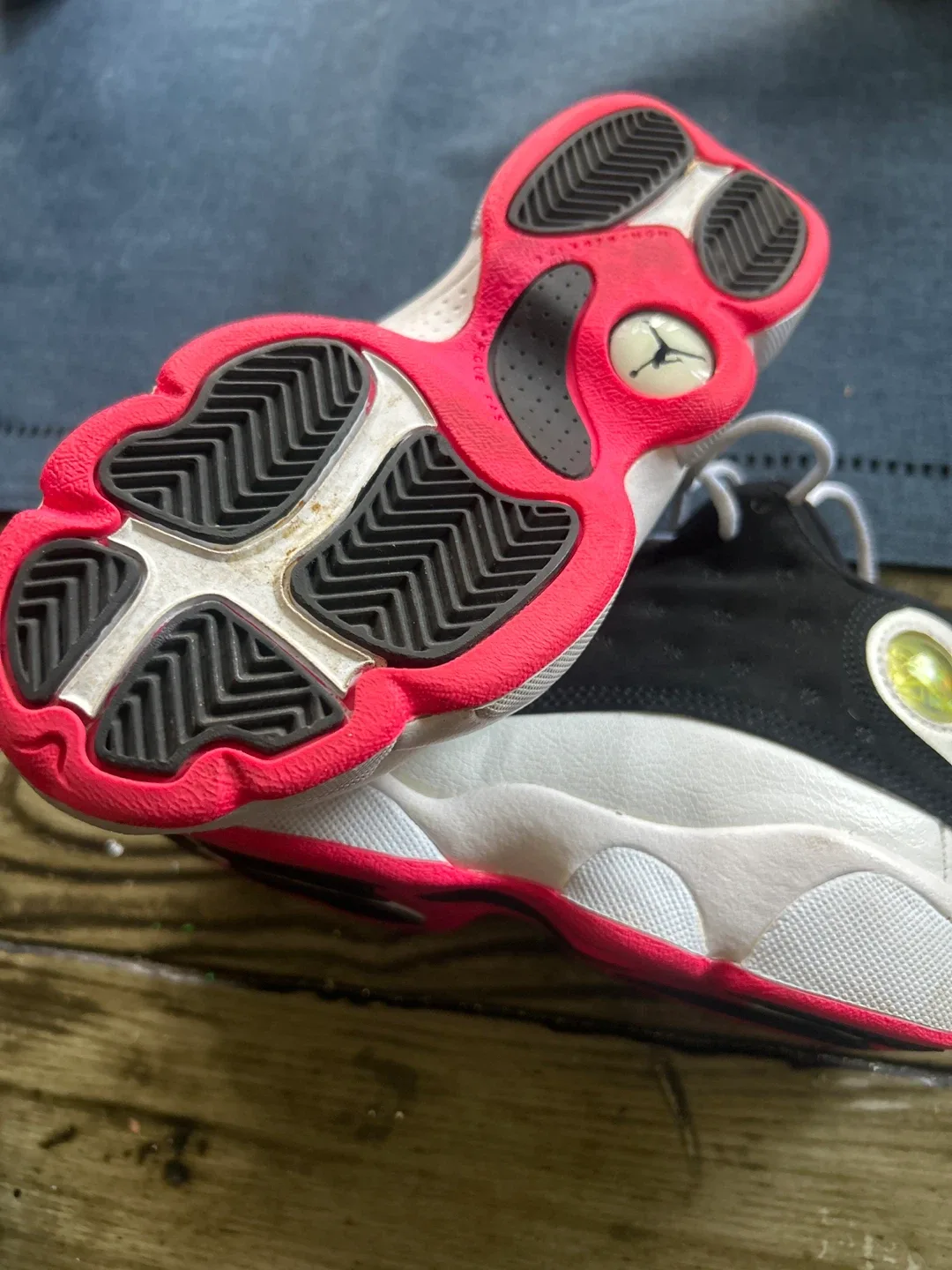 Jordan 13 Retro Black/White Sneakers - Size 7 image indicator(3)