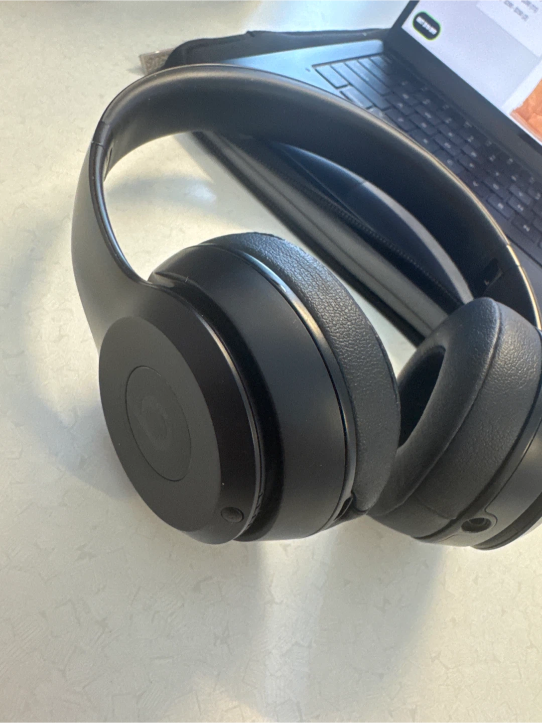 Beats Solo Wireless Headphones - Black - photo 2