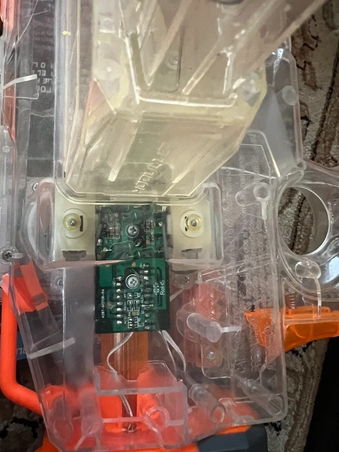 Nerf Strongarm & Clear Recon MKII Blasters image indicator(4)