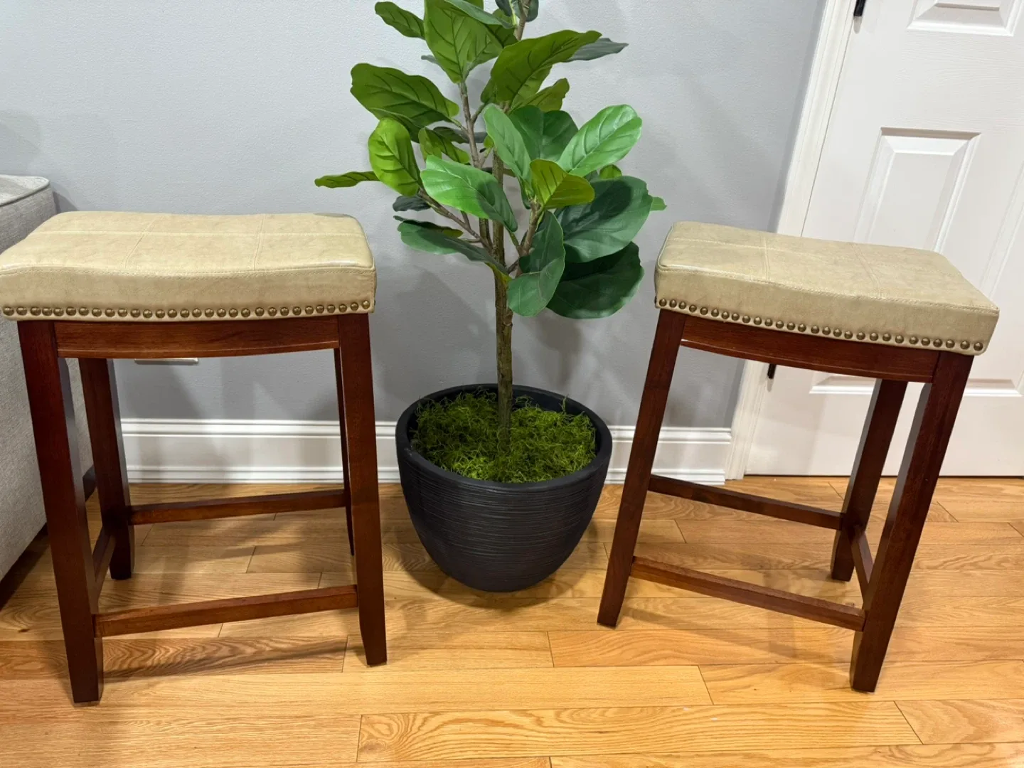 Counter Height Bar Stool with Padded Seat (set of 2) image indicator(2)