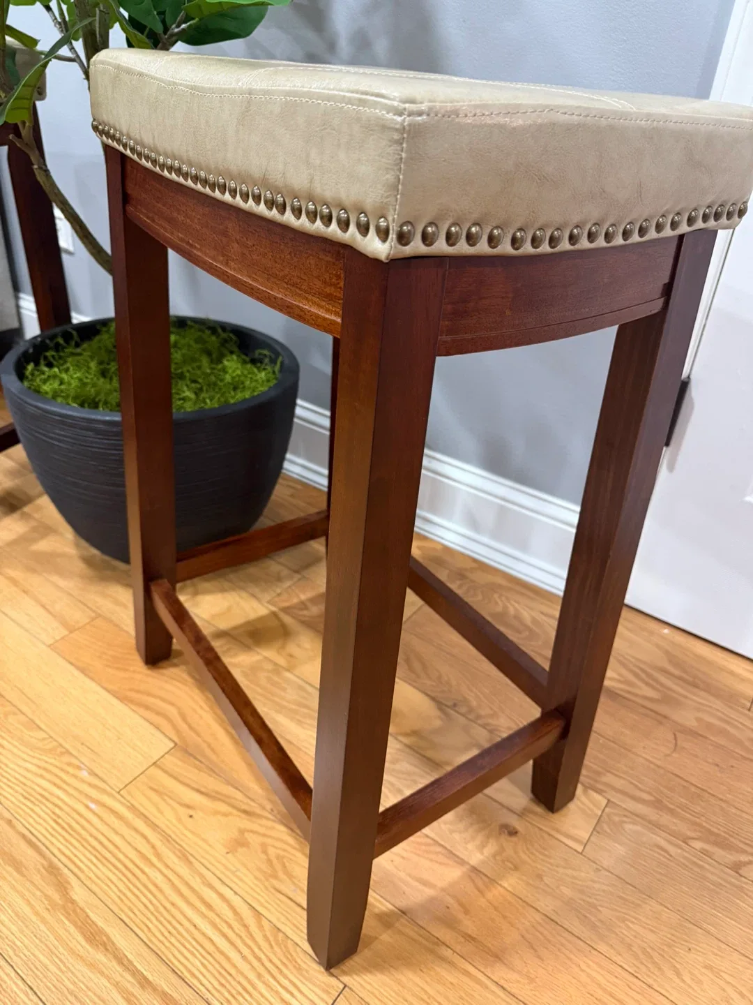 Counter Height Bar Stool with Padded Seat (set of 2) image indicator(10)