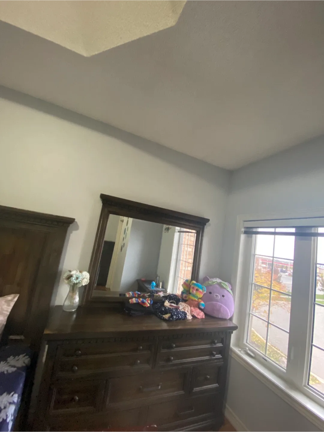 URGENT!!!!!!! Moving out sale for king size bedroom set image indicator(5)