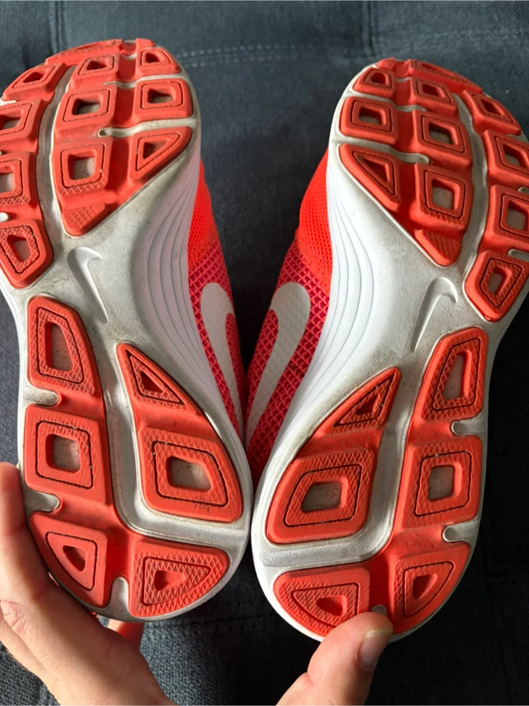 Nike Runners/ shoes 8W image indicator(3)