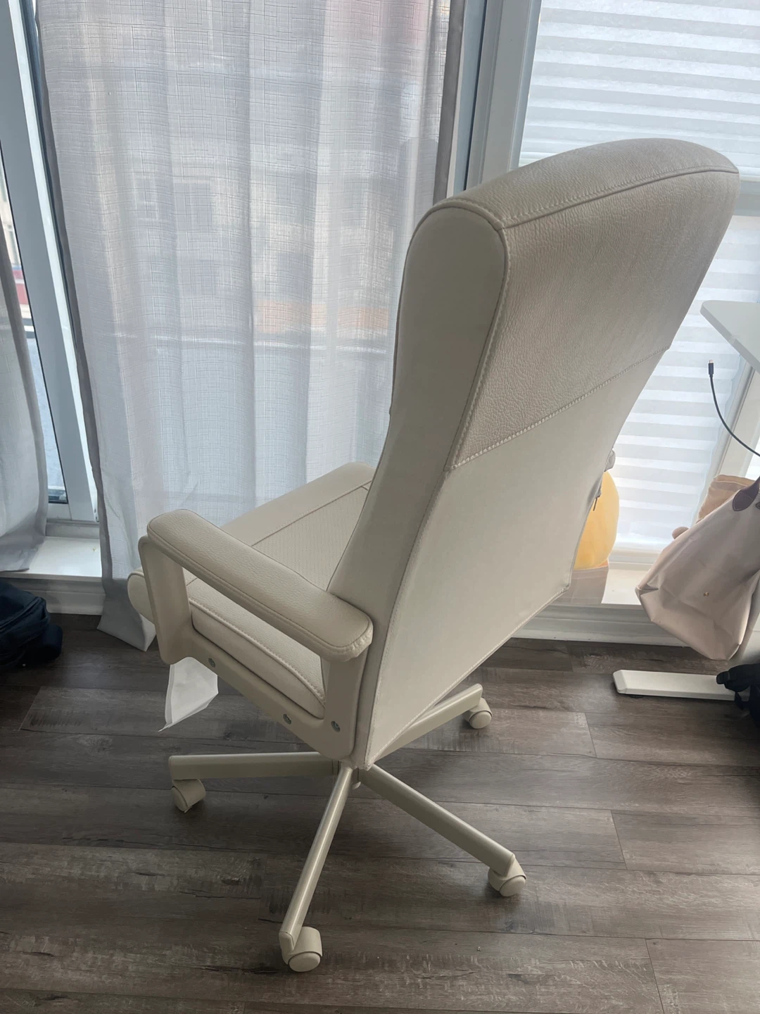 Ikea Cream Coloured Office Chair - photo 2