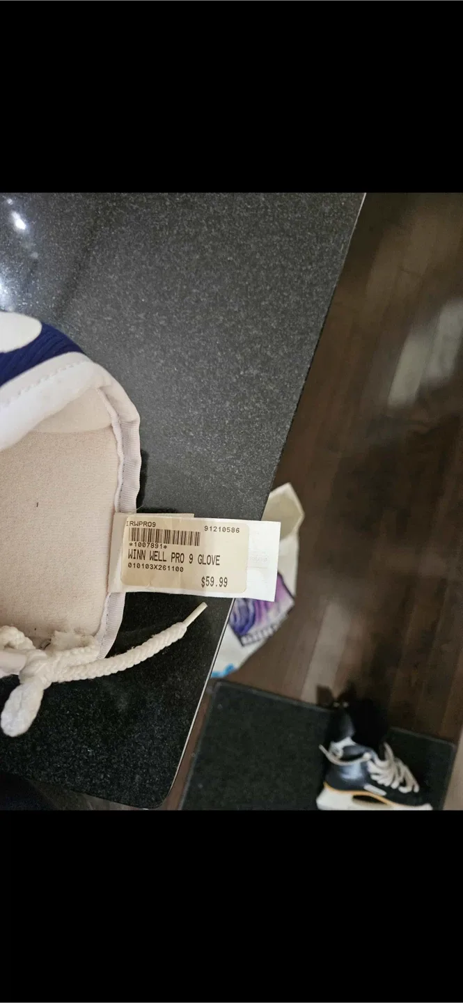 Winn Well Pro 9 Hockey Gloves image indicator(3)