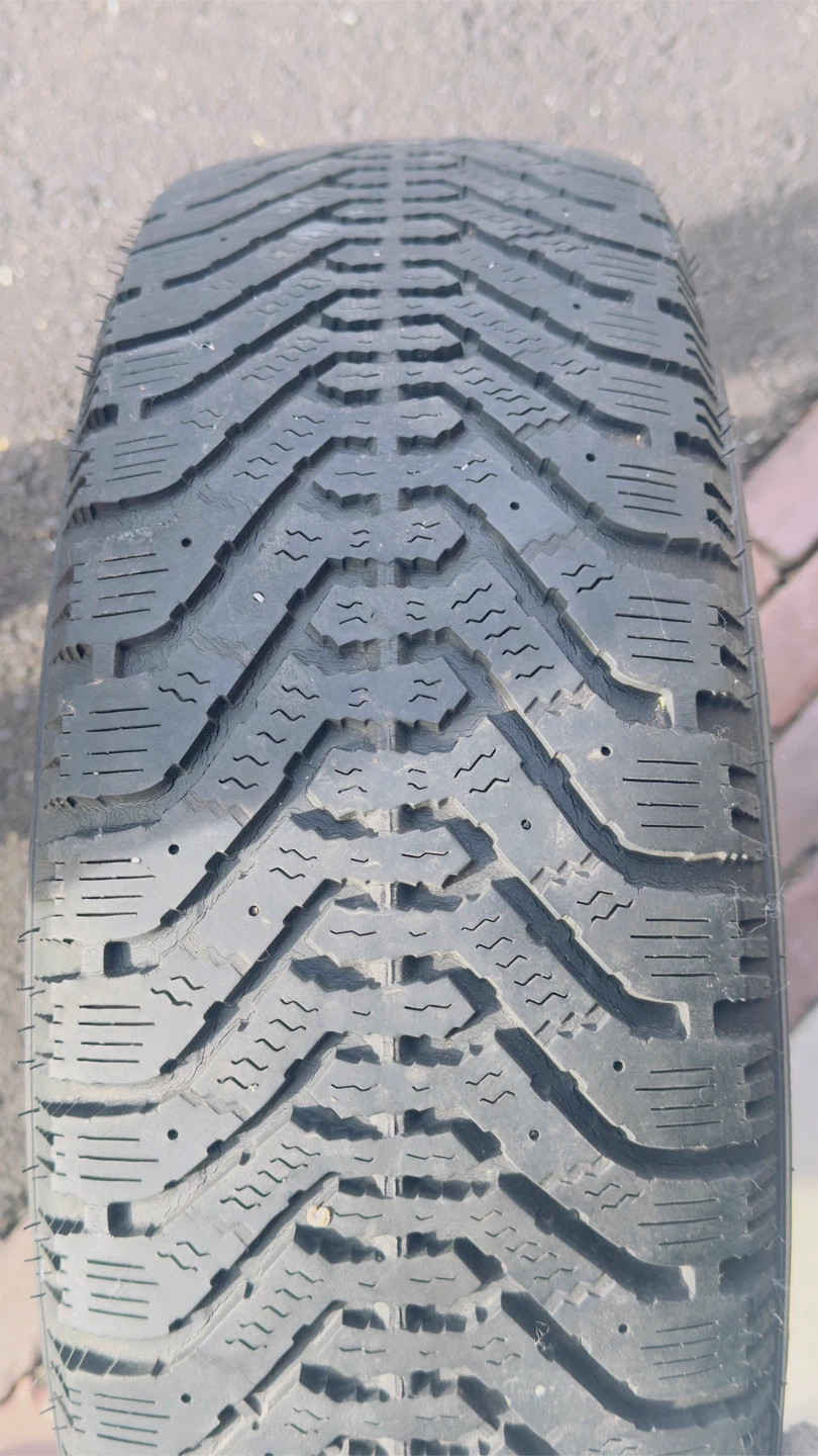 P195/65R15 Tire - photo 3