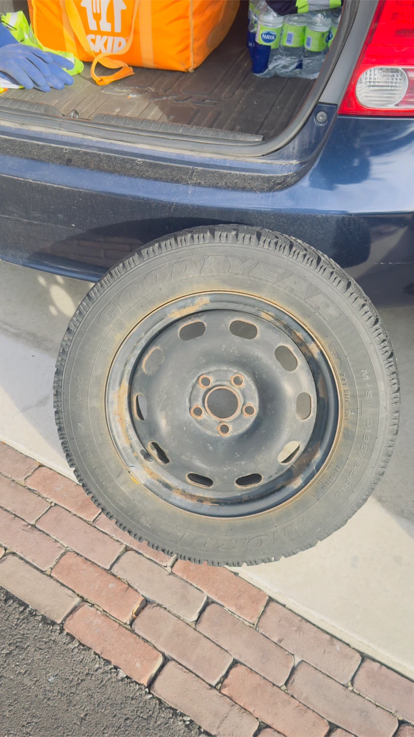 P195/65R15 Tire - photo 4