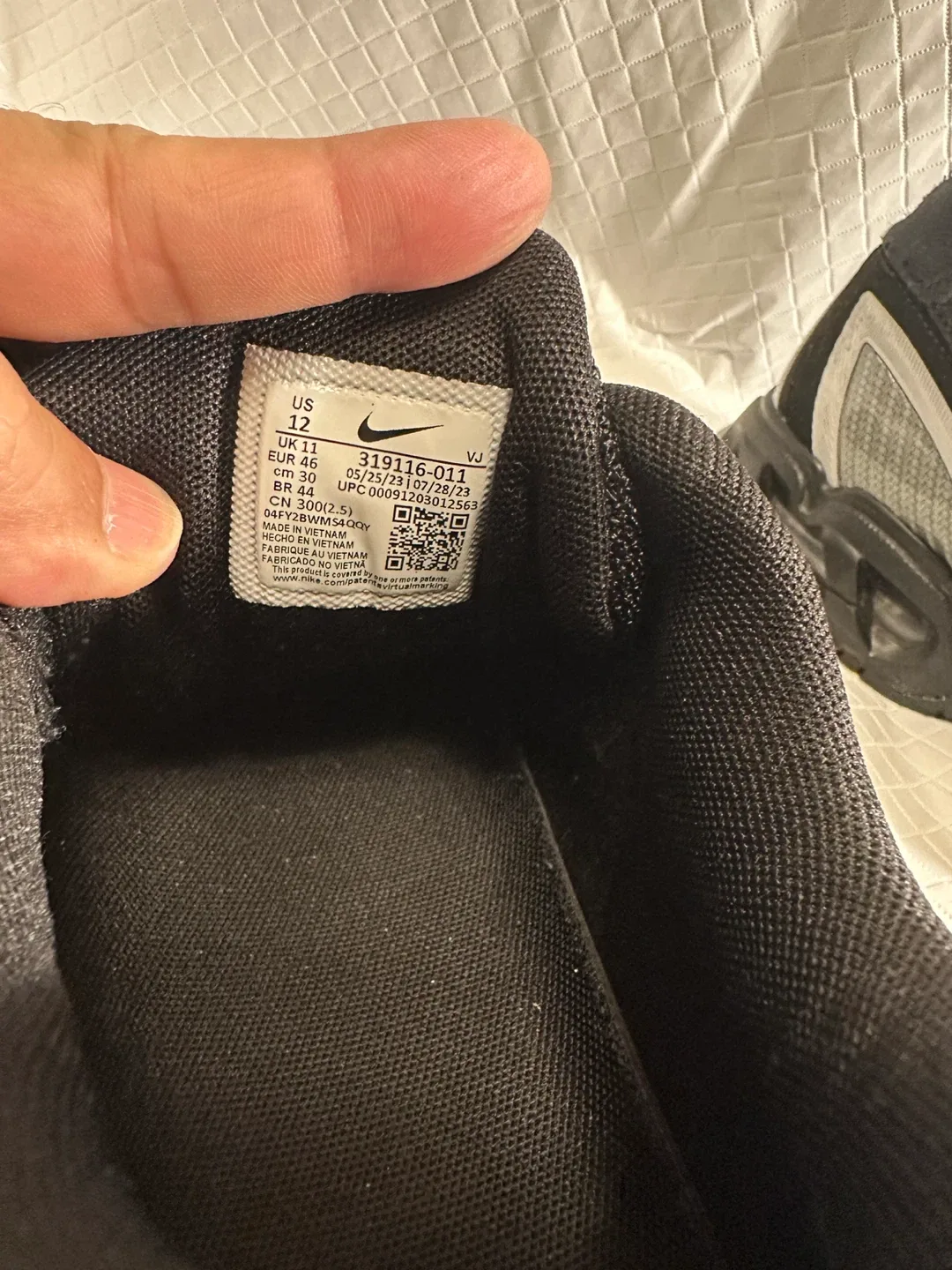 Nike Air Torch 3 Black Running Shoes image indicator(10)