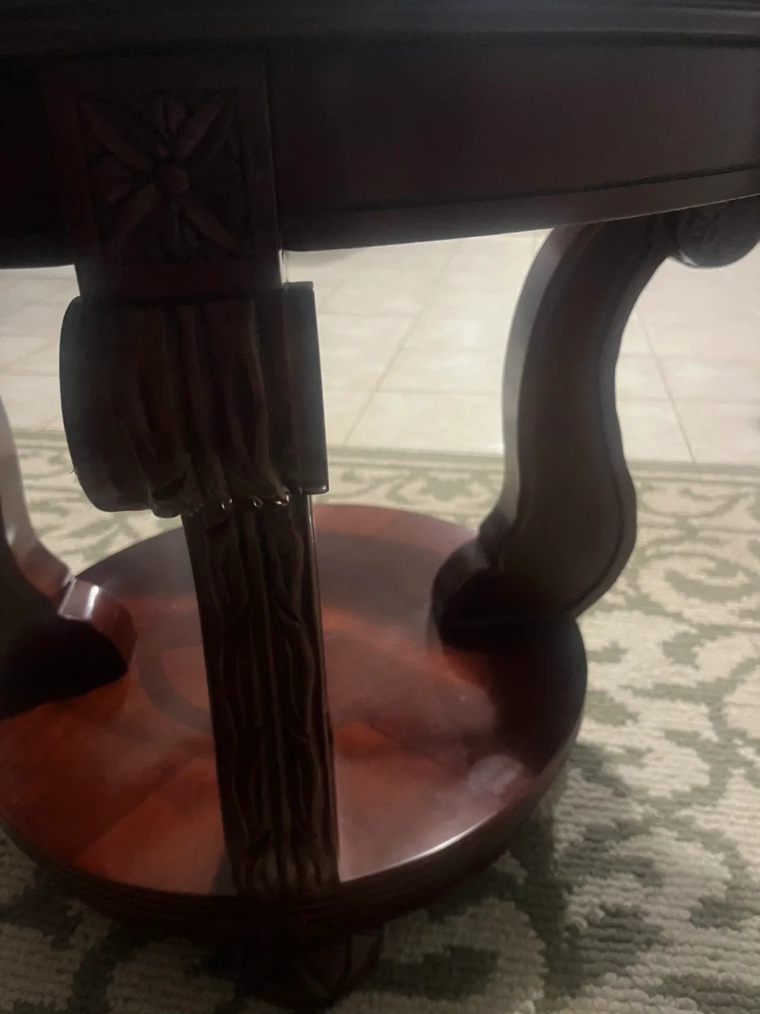 Round Glass Top Coffee Table image indicator(3)