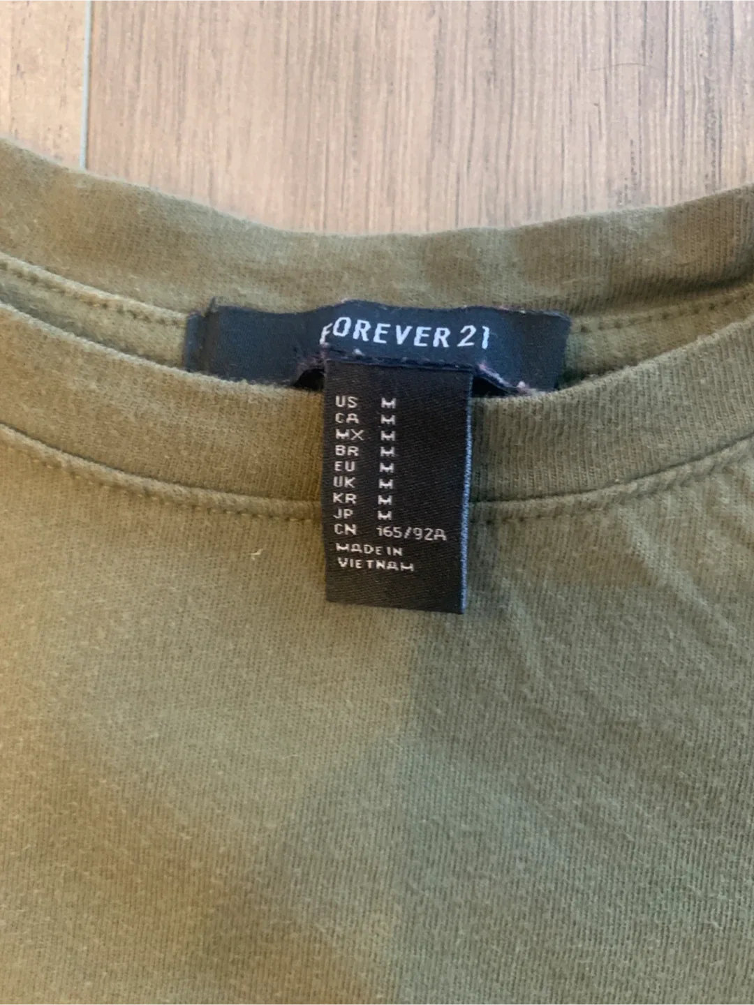 Forever 21 Olive Green Cropped T-Shirt - Size M image indicator(5)