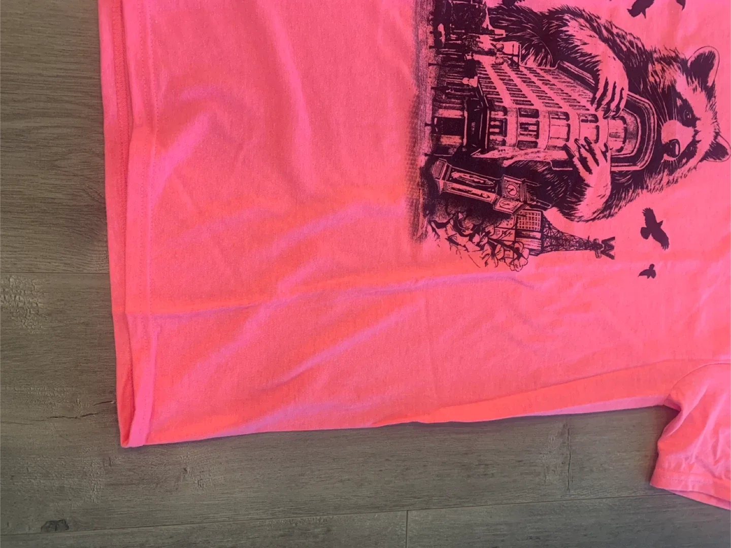 Gildan Gastown Pink T-Shirt - Size M image indicator(4)