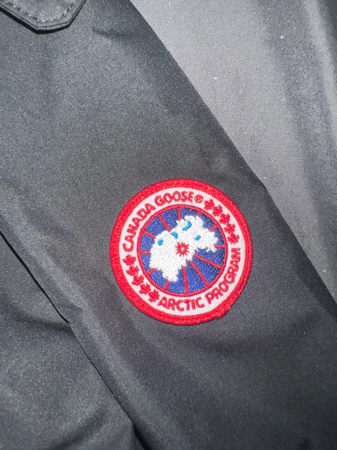 Canada Goose Parka - Style 2409M - Size S/P - Black image indicator(2)