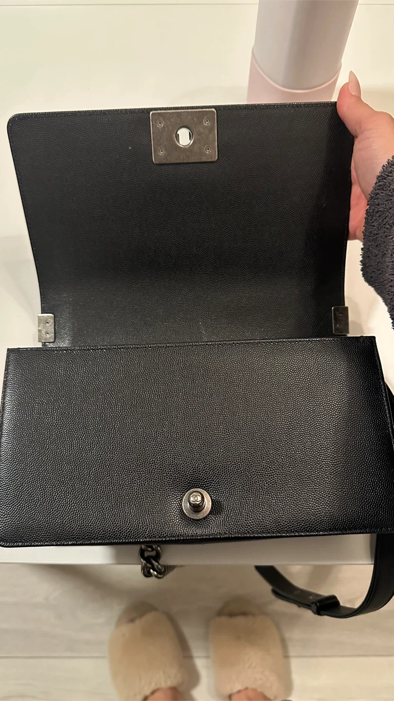 Chanel Boy Bag Black caviar - photo 5