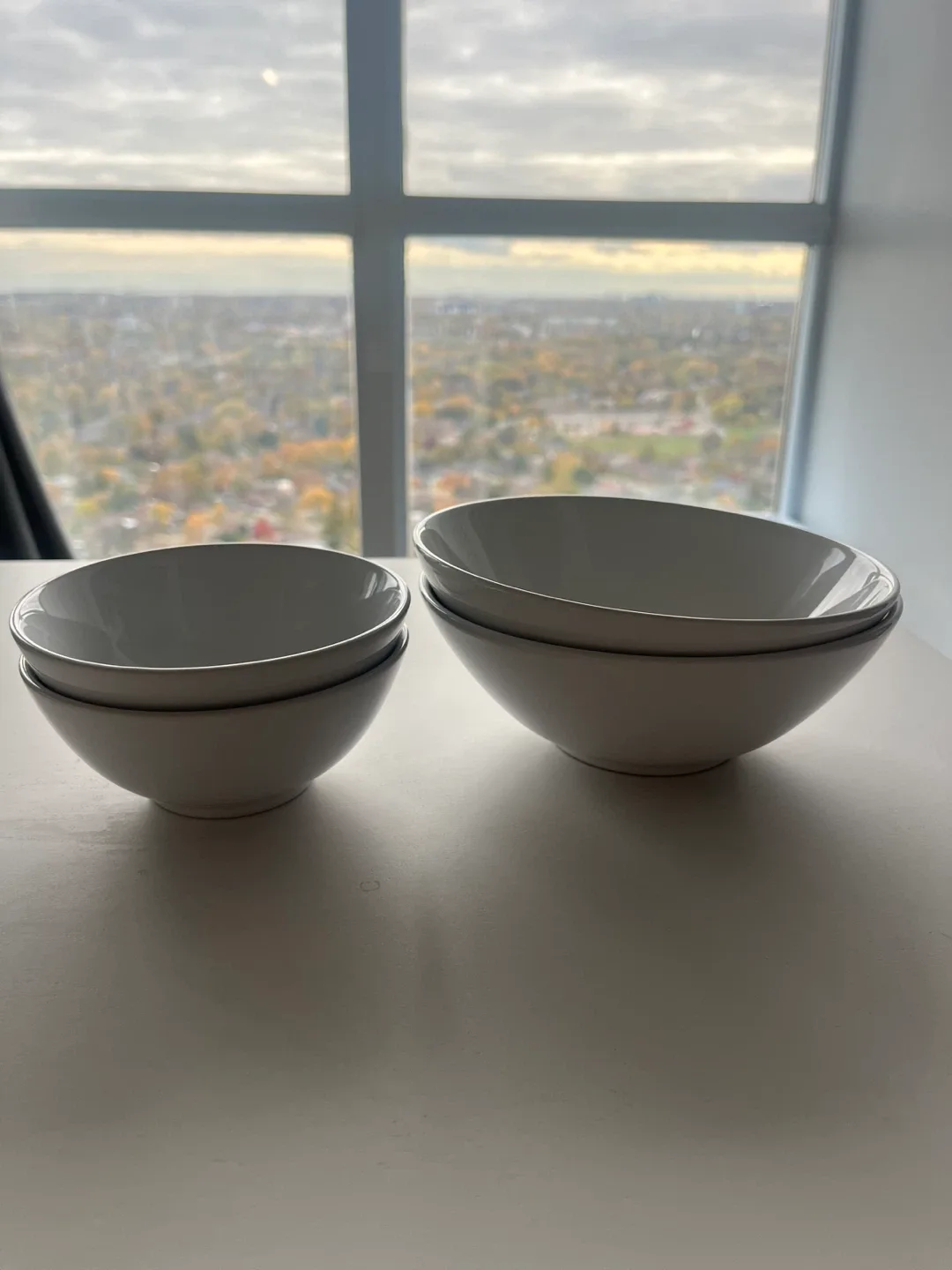 2 small and 2 medium sized bowls