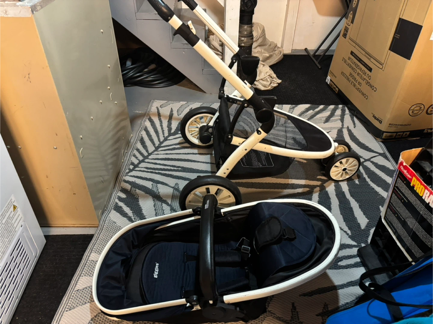Giggles Convertible Stroller - Navy/White - photo 3