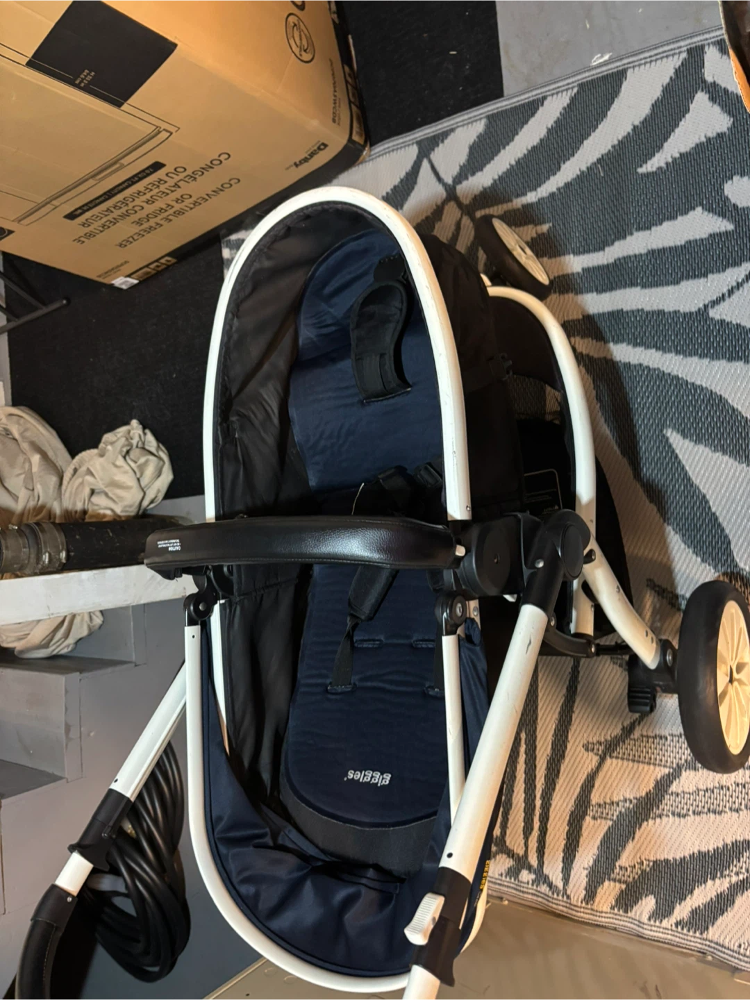 Giggles Convertible Stroller - Navy/White