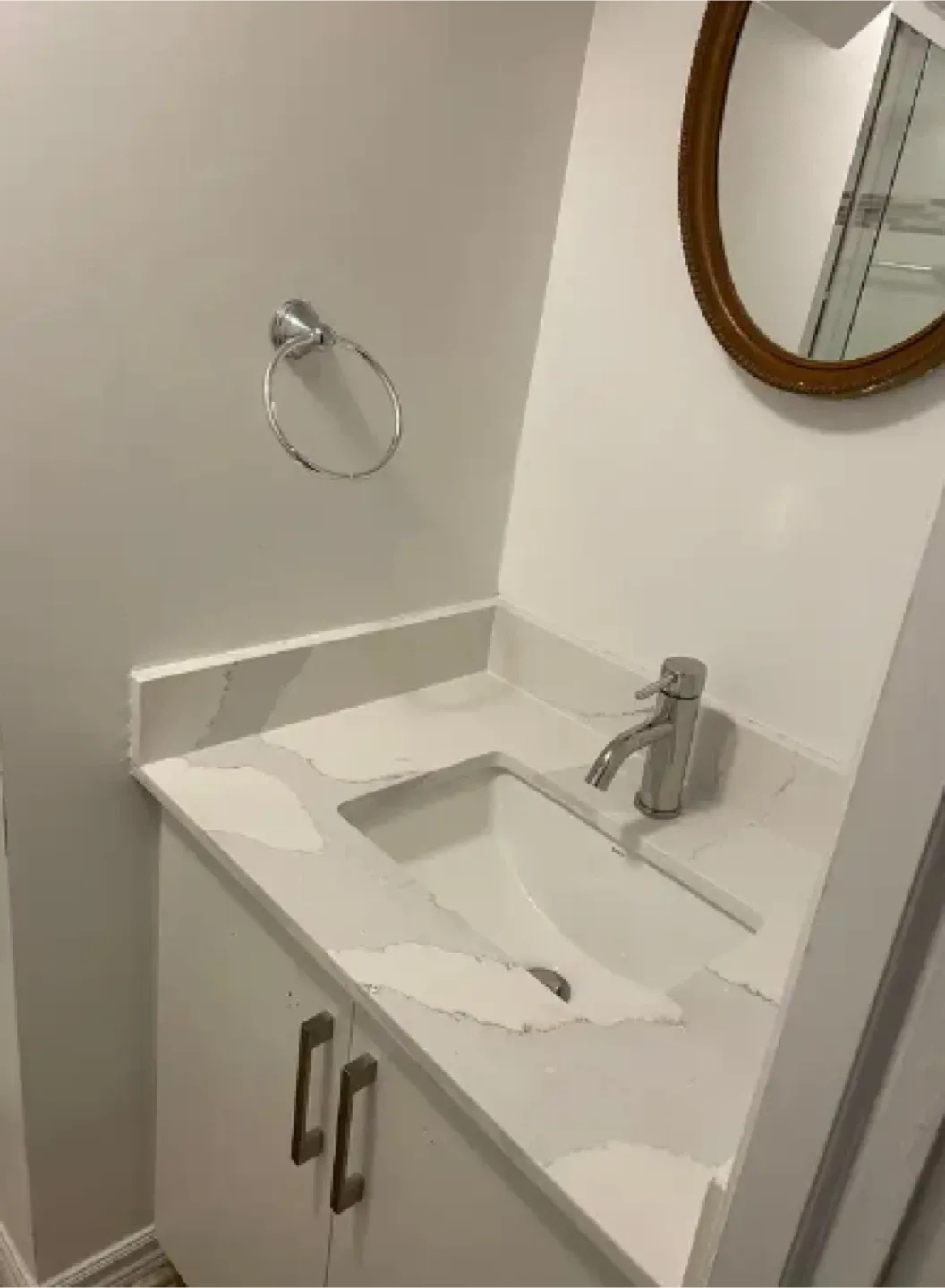 Furnished room in sharing with one girl in Scarborough image indicator(3)