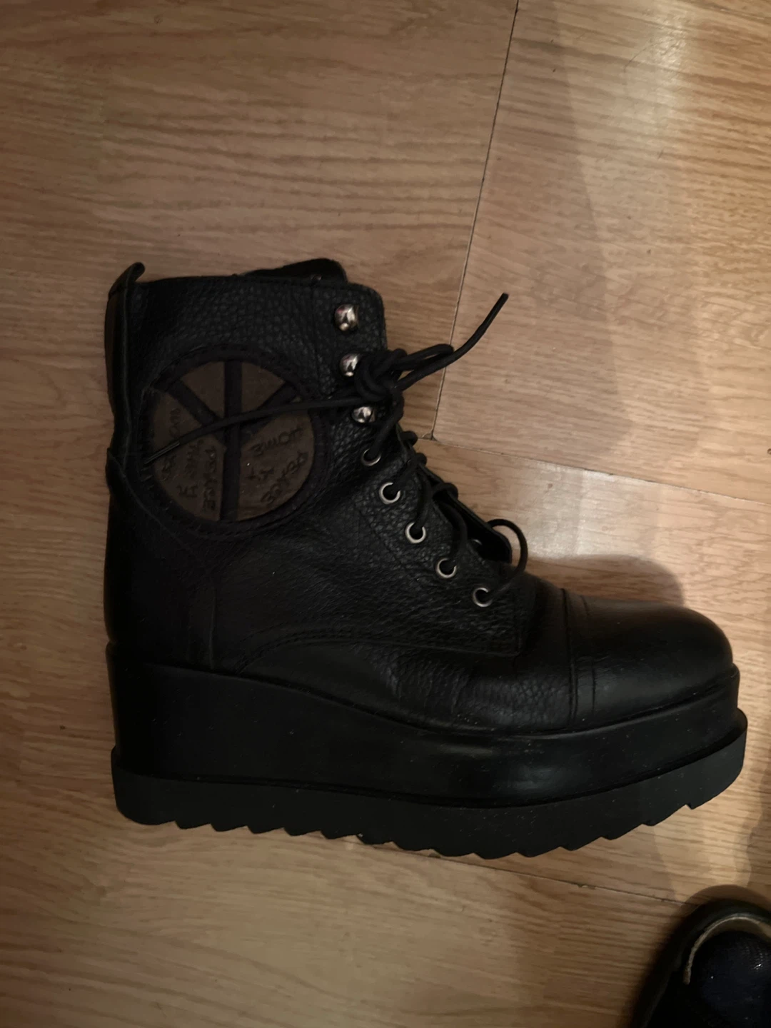 Black Leather Platform Boots 🏆