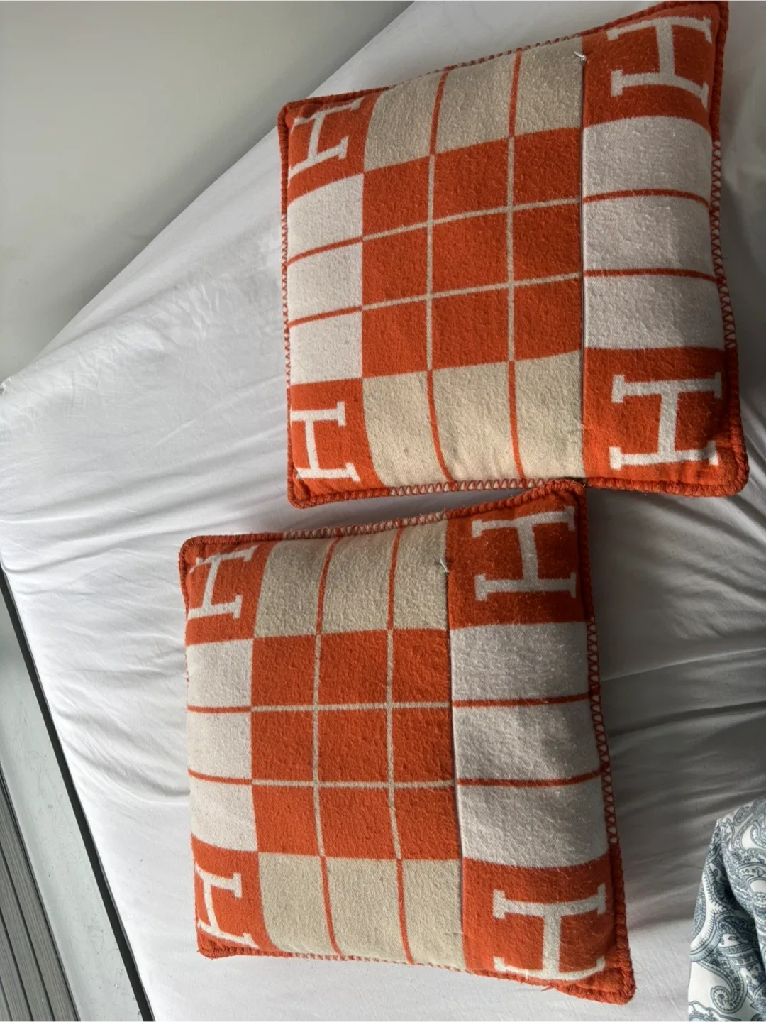 Hermès Avalon III Throw Pillow - Orange/Beige image indicator(2)