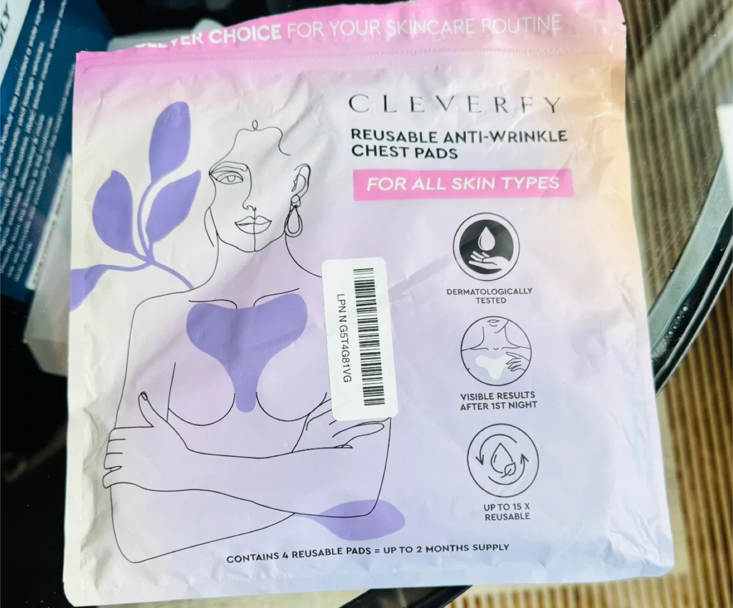 Cleverfy Reusable Anti-Wrinkle Chest Pads thumbnail