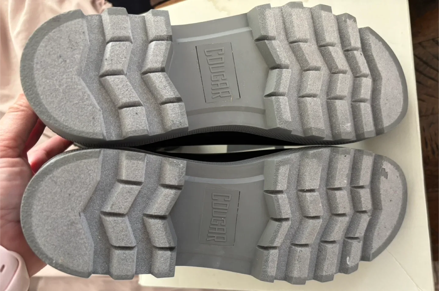 Cougar Ignite Waterproof Chelsea Boots - Size 10 image indicator(3)