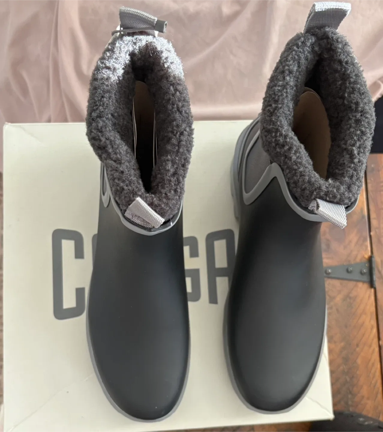 Cougar Ignite Waterproof Chelsea Boots - Size 10 image indicator(2)