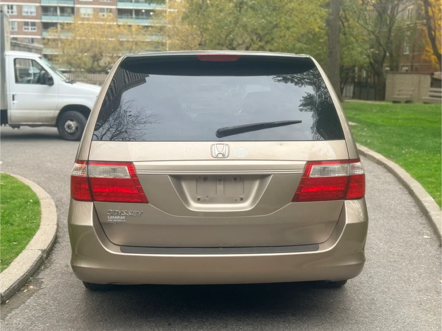 2007 Honda Odyssey LX Minivan - Gold image indicator(6)