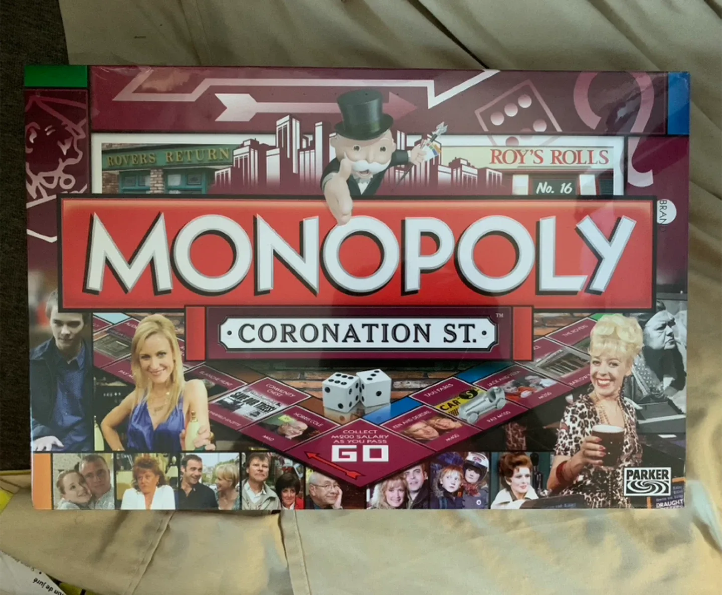 Monopoly Coronation St. Edition Board Game thumbnail