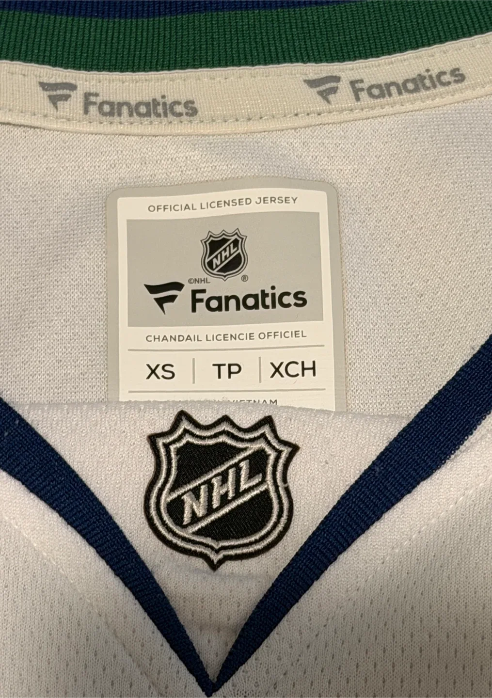 Vancouver Canucks Women’s Pettersson Jersey - Size XS image indicator(3)