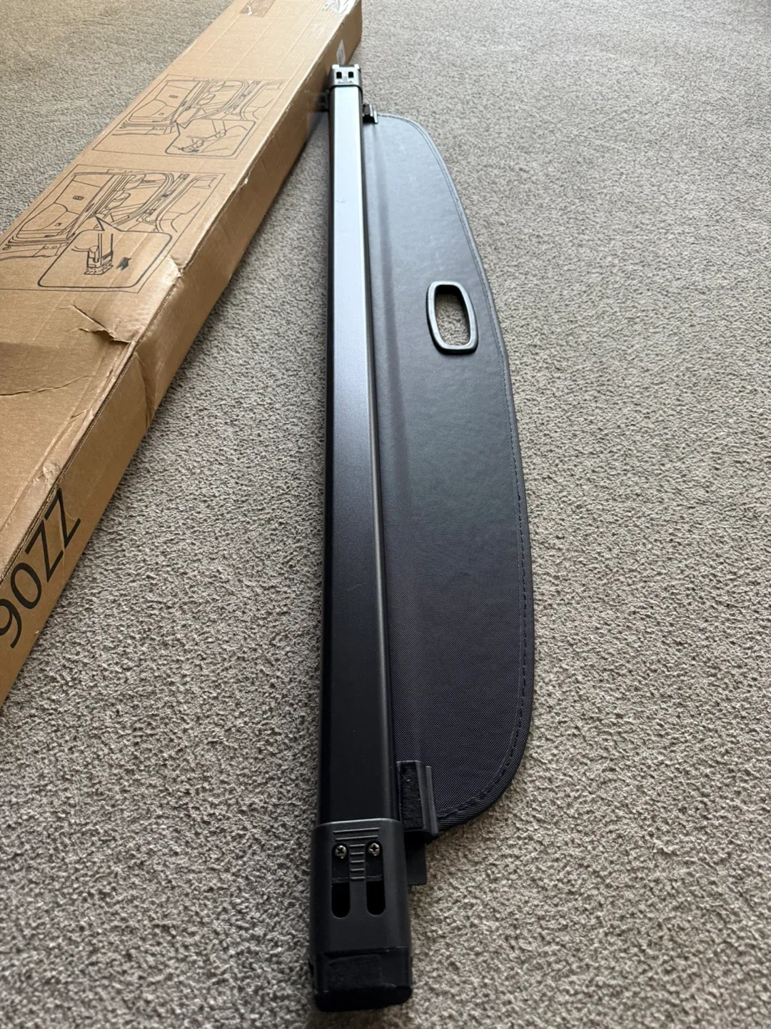 2022-2025 Corolla Cross Cargo Cover image indicator(3)