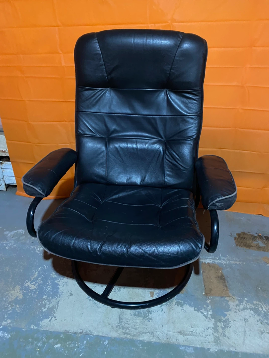 Black Leather Swivel Office Chair
