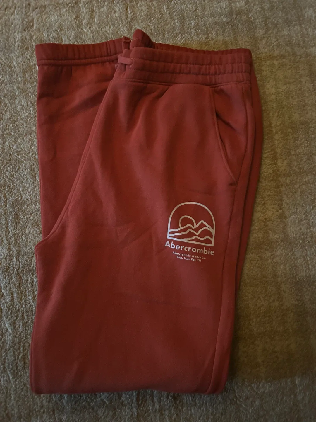 Abercrombie Kids Red Sweatpants Size 17/18 image indicator(2)