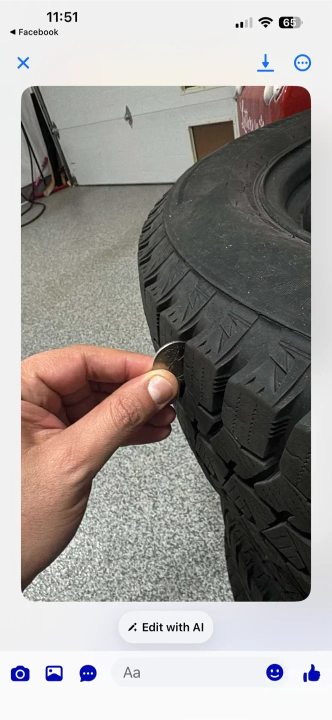 Infiniti Rim with Michelin X-Ice Snow Tire 255/50R20 image indicator(3)