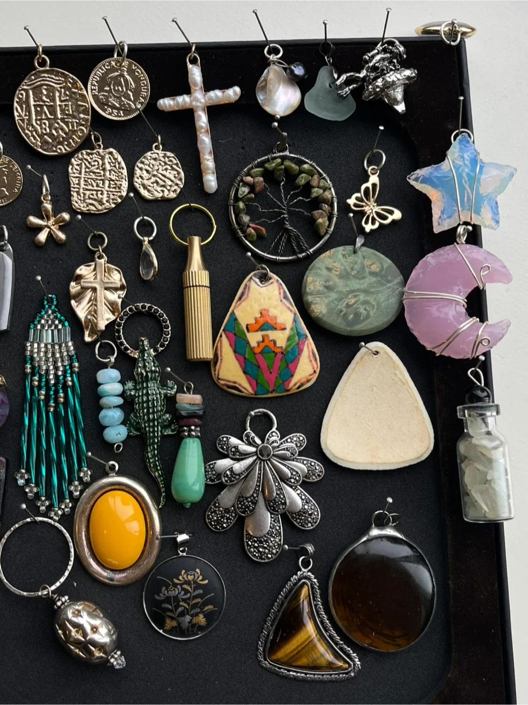 Charms/Pendants image indicator(3)