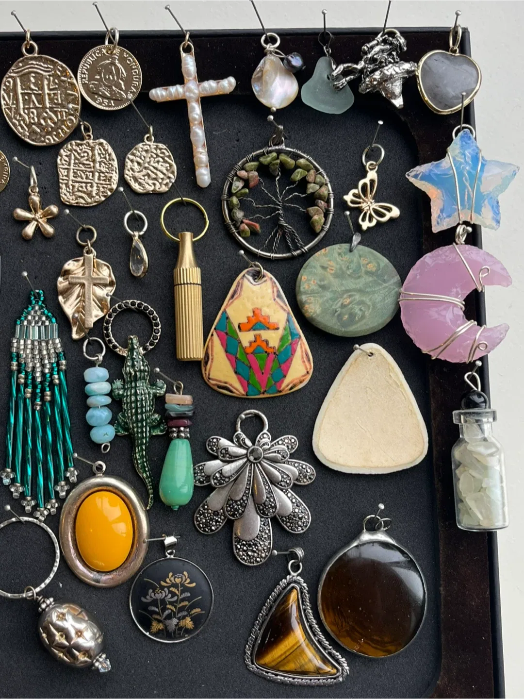 Charms/Pendants image indicator(4)